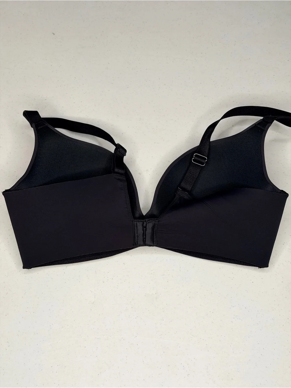 Maidenform Black Smooth Molded T-Shirt Bra